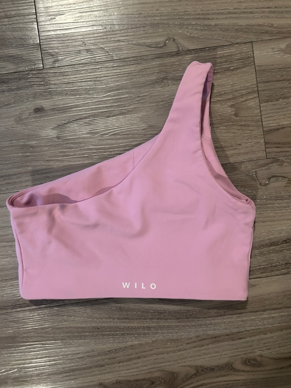 WILO One-Shoulder Sports Bra in Light Pink Medium Padded